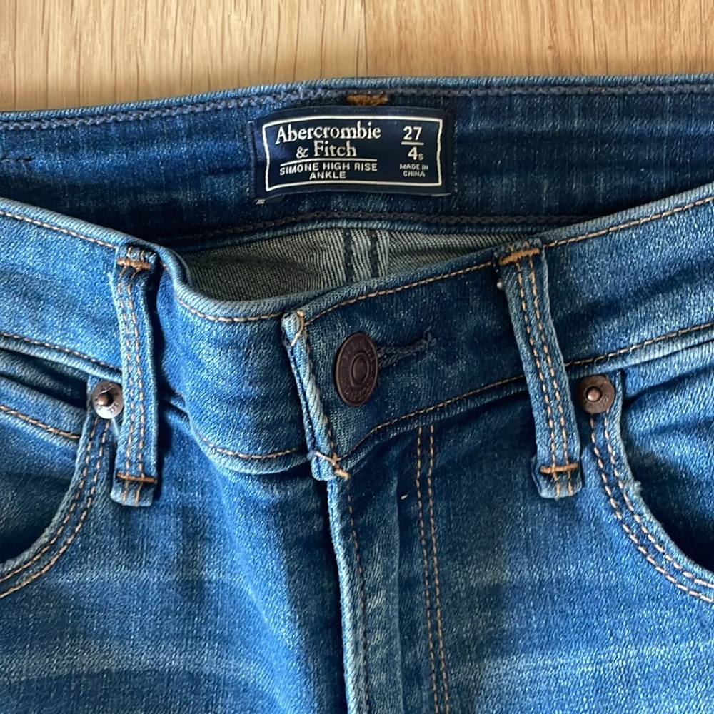 Abercrombie & Fitch Simone High Rise Ankle Jean - Picture 7 of 9